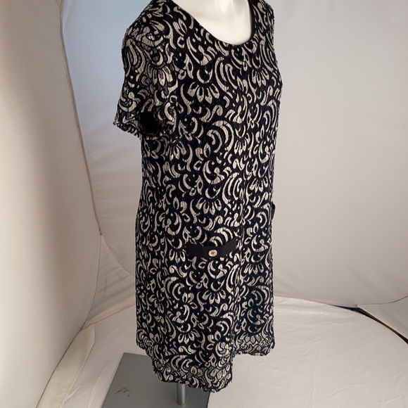 Tommy Hilfiger black lace overlay and off-white Damask sheath dress 12 - Picture 3 of 14